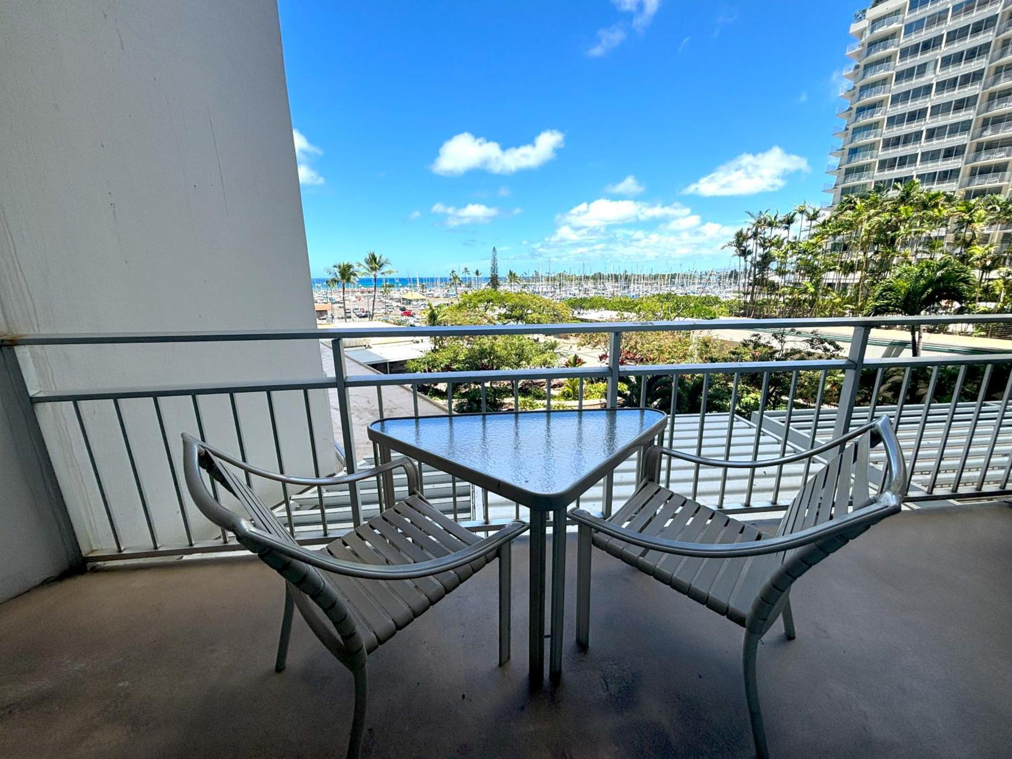 Ilikai Apt 302 - Spacious Studio With Stunning Ocean & Harbor Views Honolulu Exterior photo